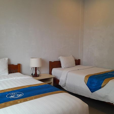 Hotel Dhyana Pura Kapal ภายนอก รูปภาพ