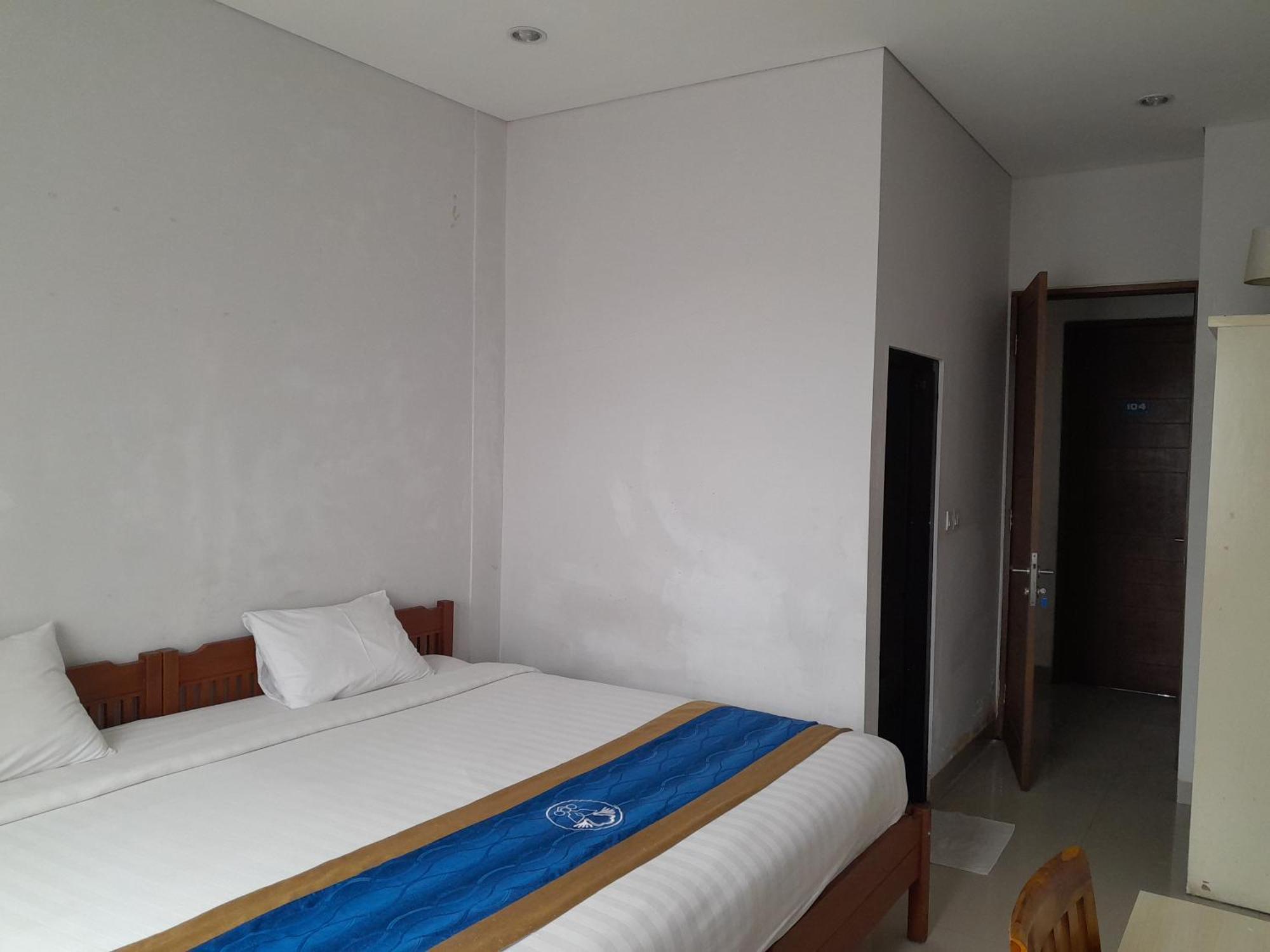 Hotel Dhyana Pura Kapal ภายนอก รูปภาพ