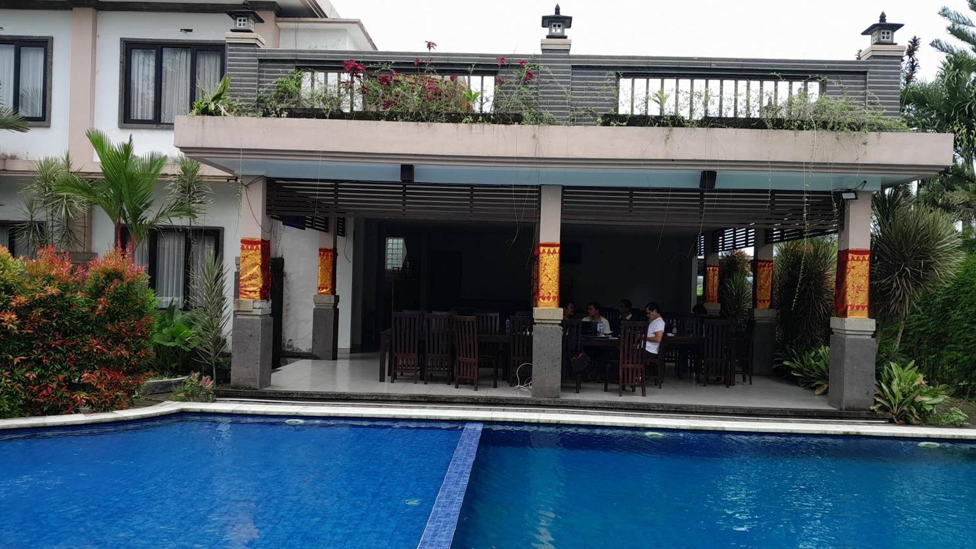 Hotel Dhyana Pura Kapal ภายนอก รูปภาพ