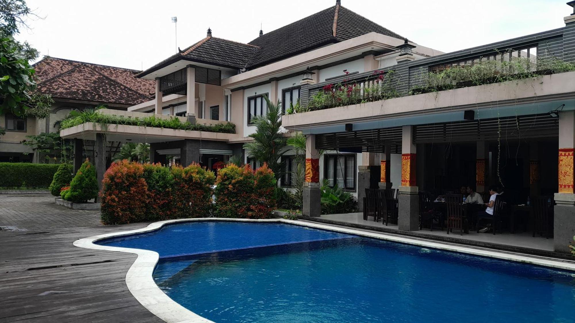 Hotel Dhyana Pura Kapal ภายนอก รูปภาพ
