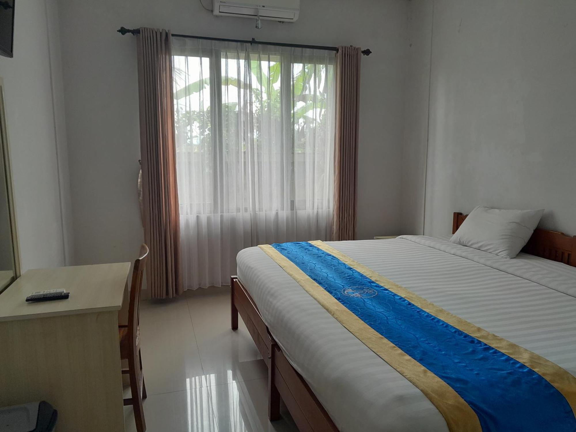 Hotel Dhyana Pura Kapal ภายนอก รูปภาพ
