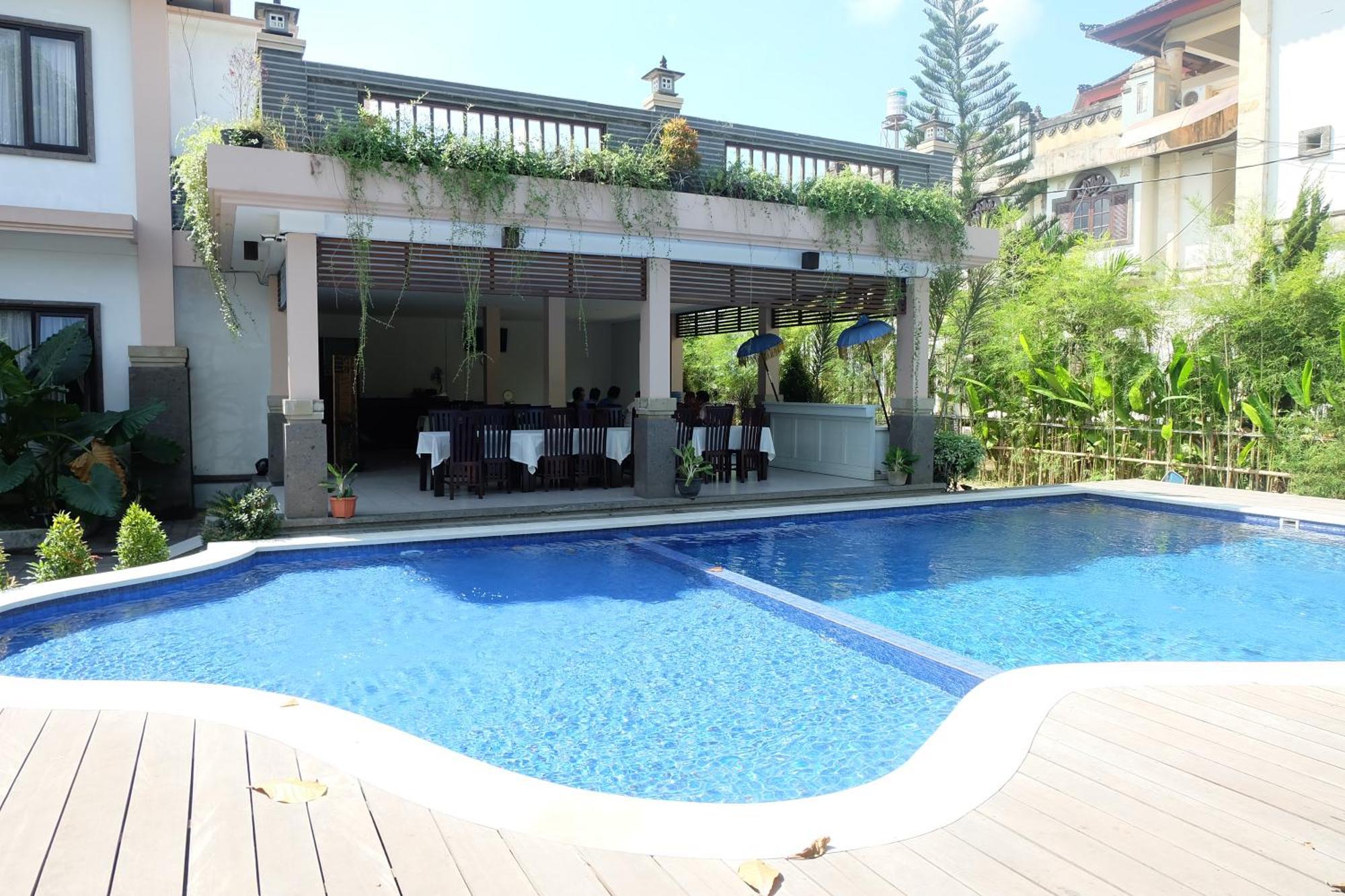 Hotel Dhyana Pura Kapal ภายนอก รูปภาพ